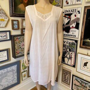 Vintage Nostalgia Lightweight Sleeveless Rayon Nightgown With Lace Detail 1X